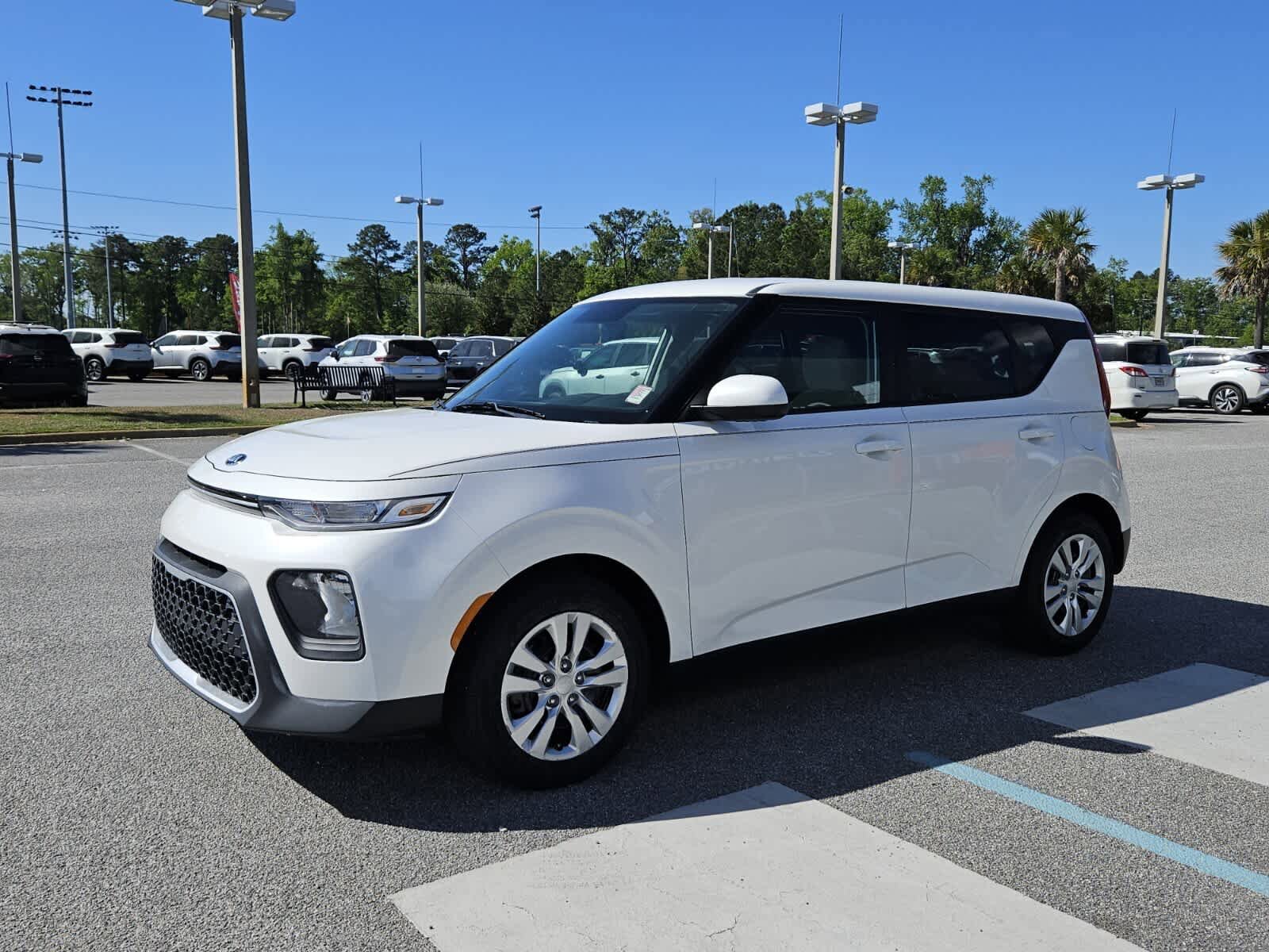 Used 2020 Kia Soul LX FWD image 2