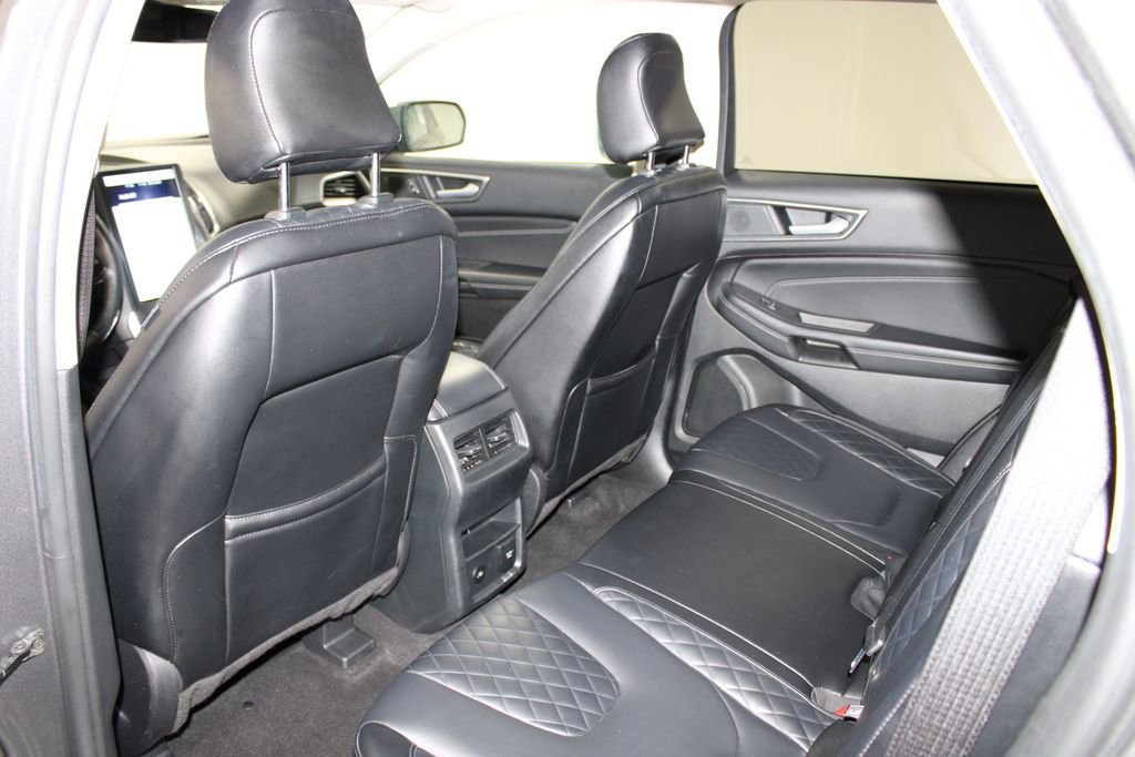 Used 2024 Ford Edge Titanium image 24