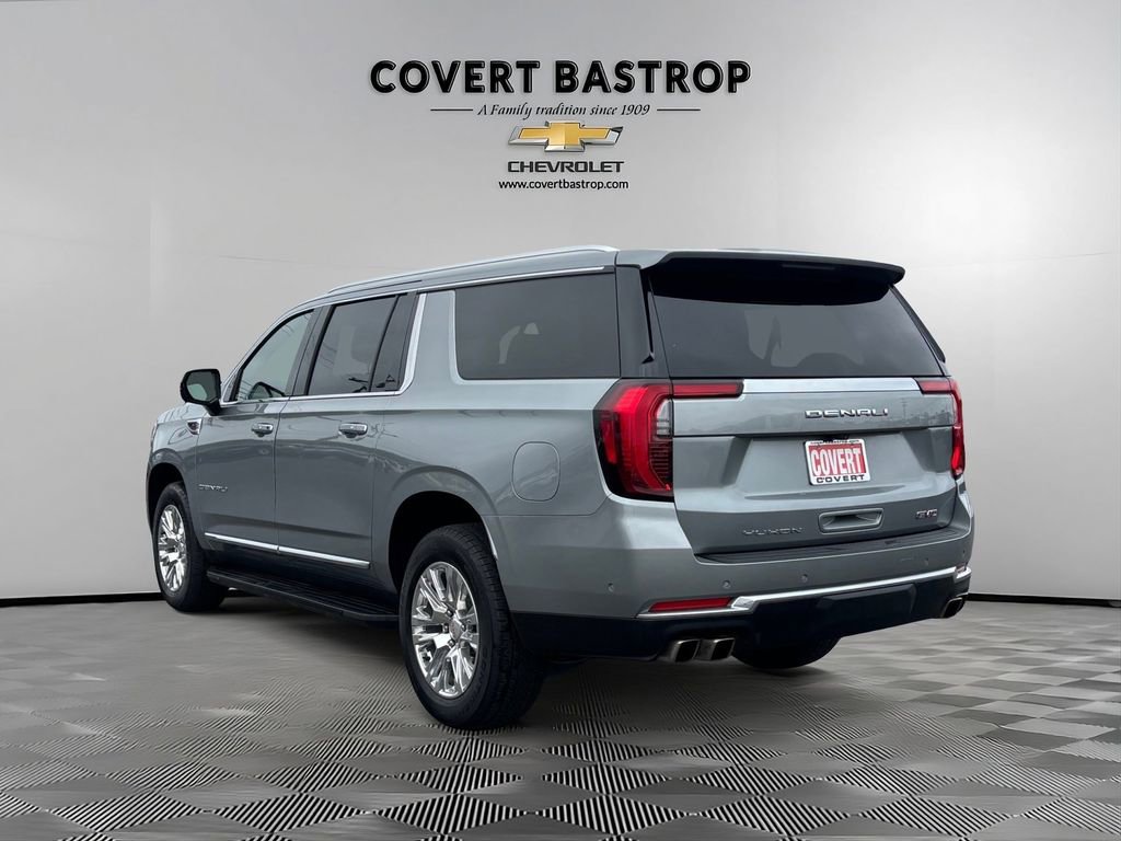 Used 2025 GMC Yukon XL Denali AWD/4WD image 5