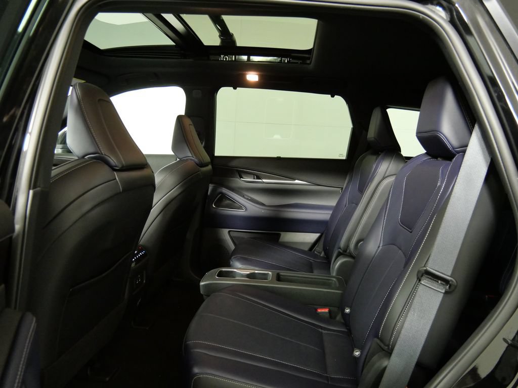 Certified 2026 INFINITI QX60 Sport w/ Dark Cargo Package AWD/4WD image 21