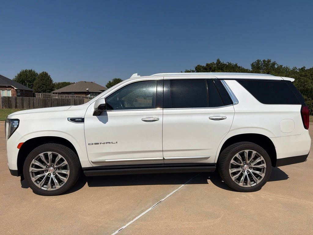 Used 2021 GMC Yukon Denali w/ Denali Premium Package AWD/4WD image 10