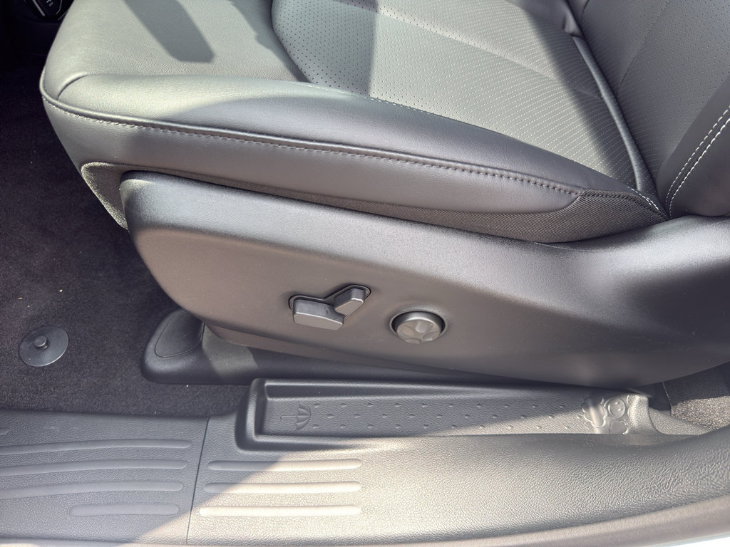 New 2026 Chrysler Pacifica Select FWD image 14