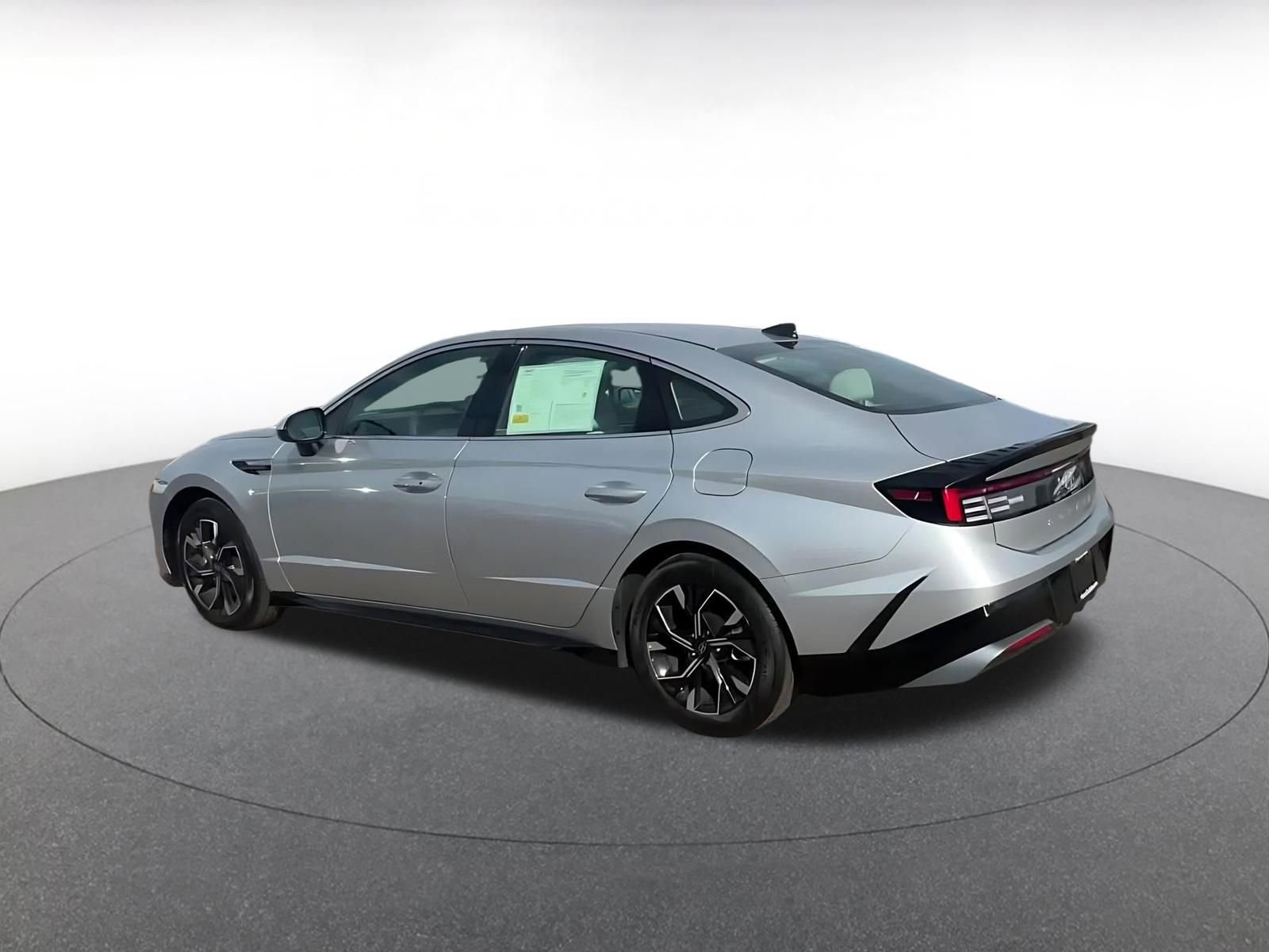 Used 2025 Hyundai Sonata SEL image 11