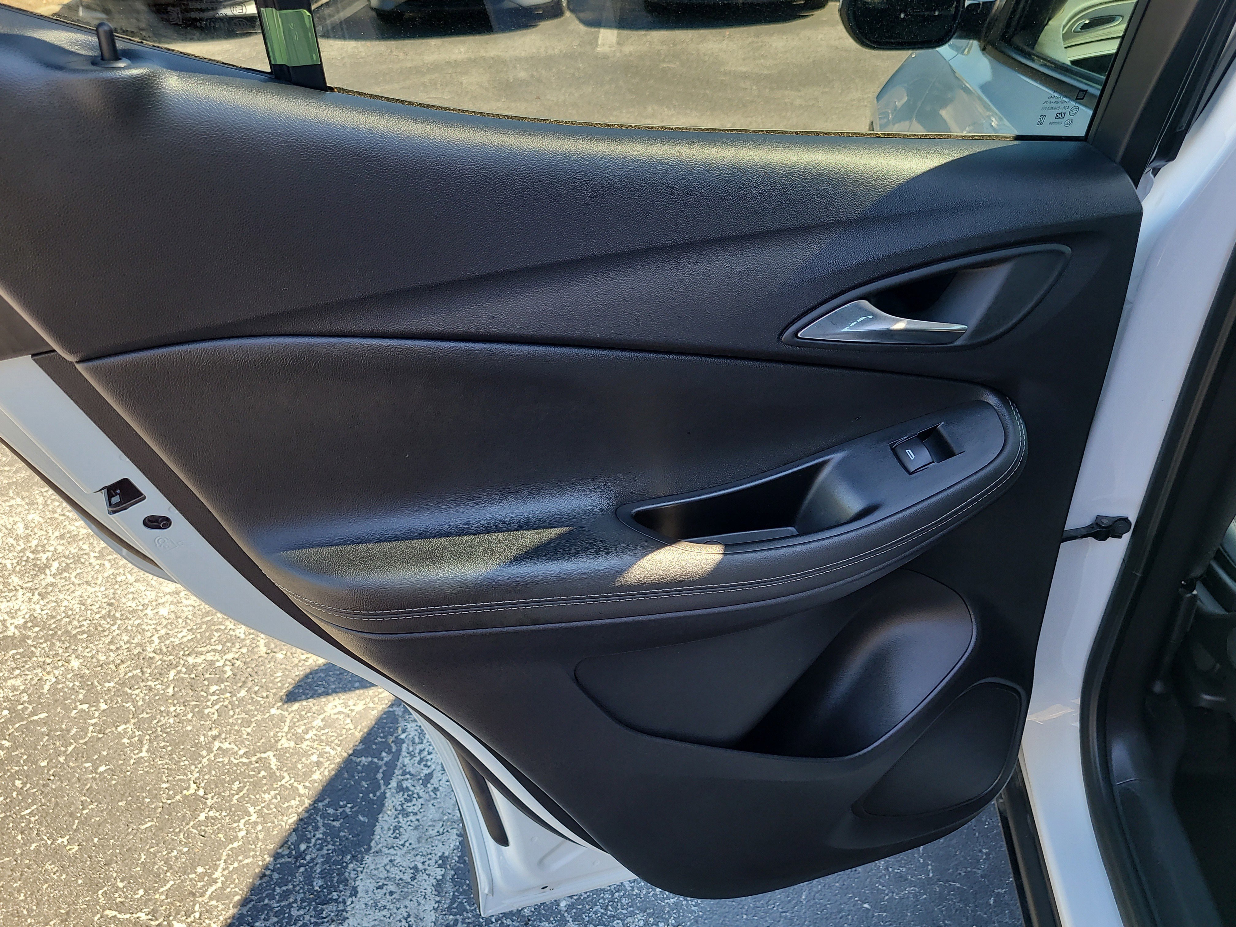 Used 2025 Buick Encore GX Preferred image 12