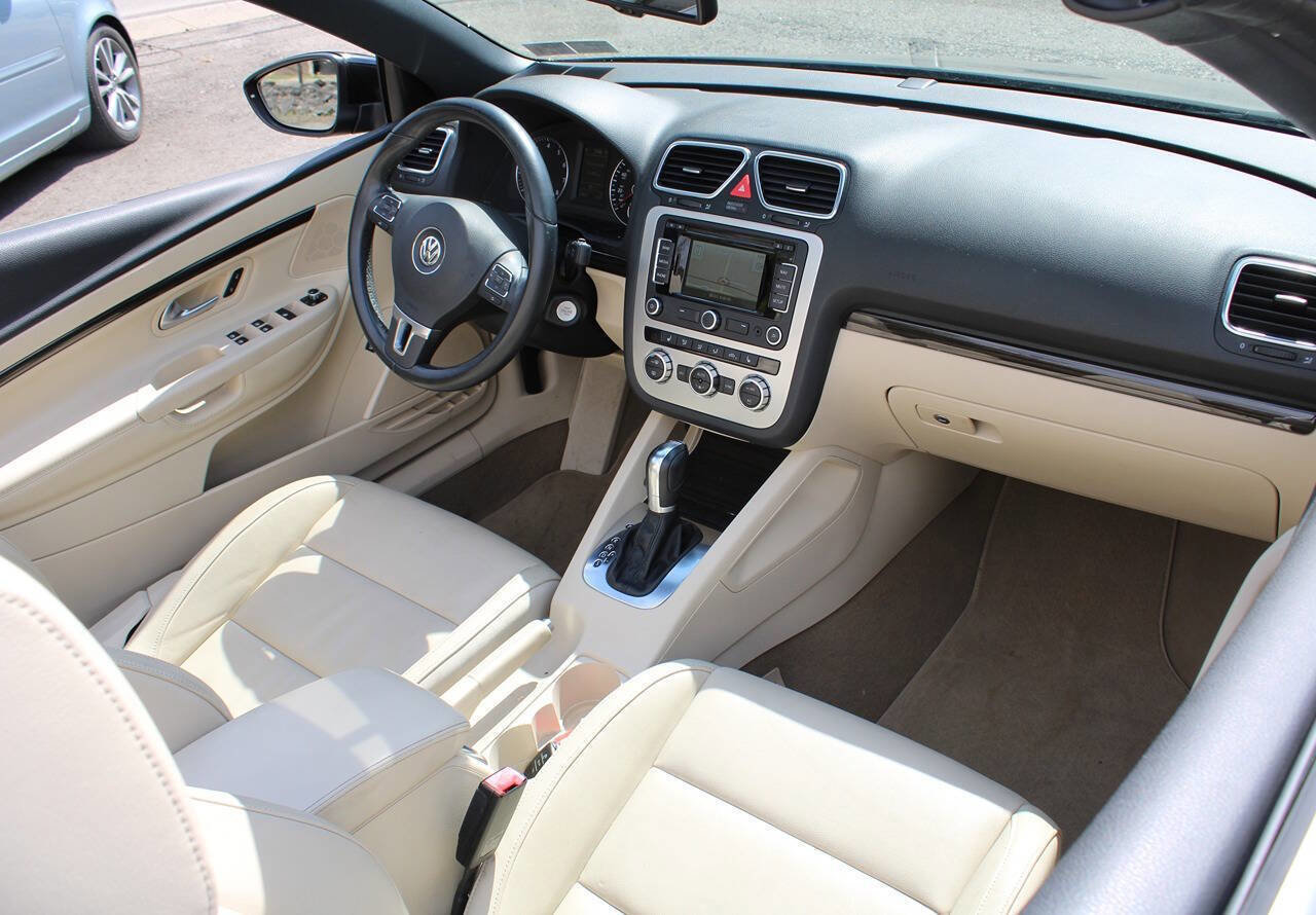 Used 2013 Volkswagen Eos Lux image 39