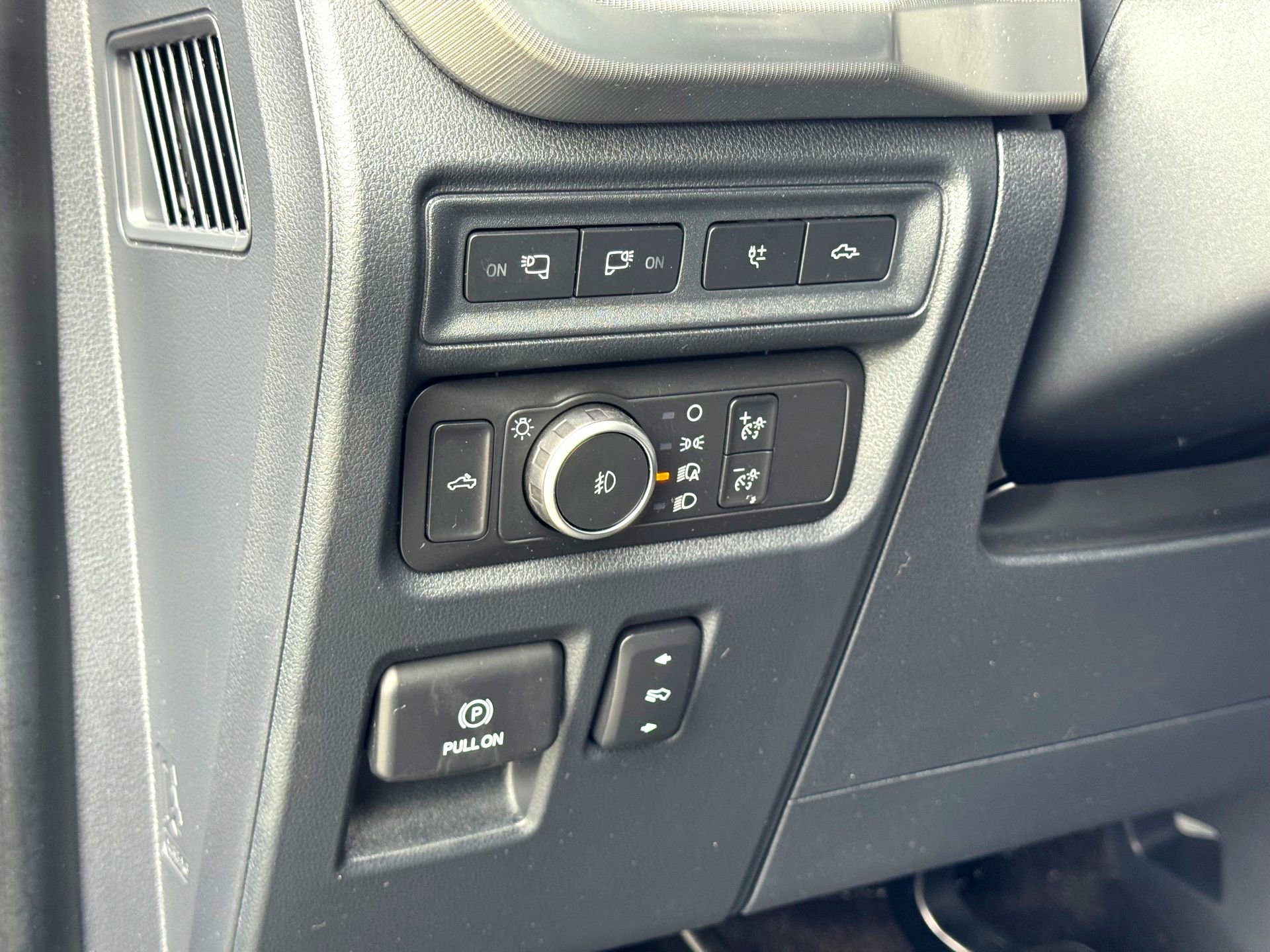 Used 2021 Ford F150 Raptor w/ Raptor 37 Performance Package AWD/4WD image 18