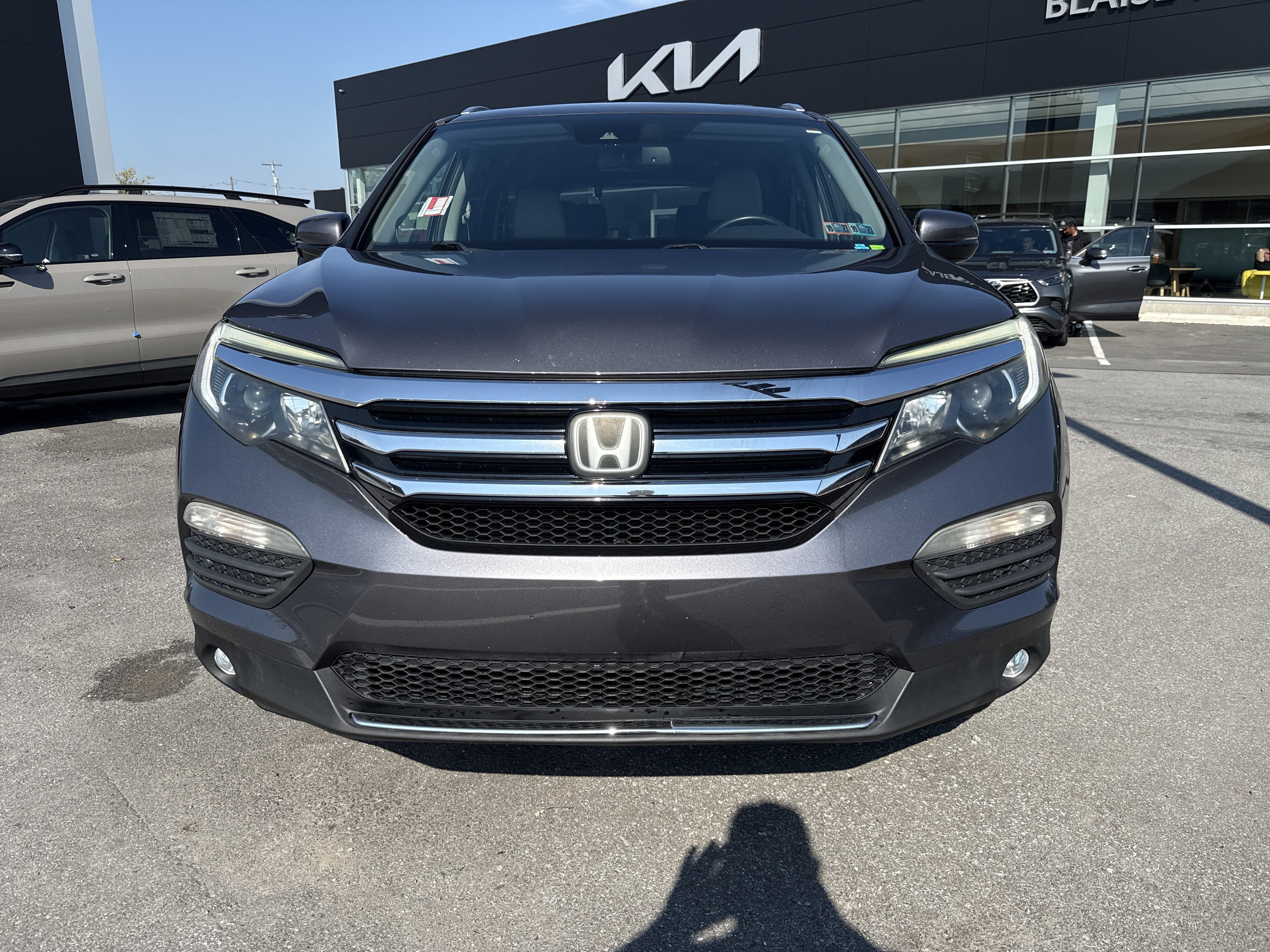 Used 2016 Honda Pilot Touring image 9