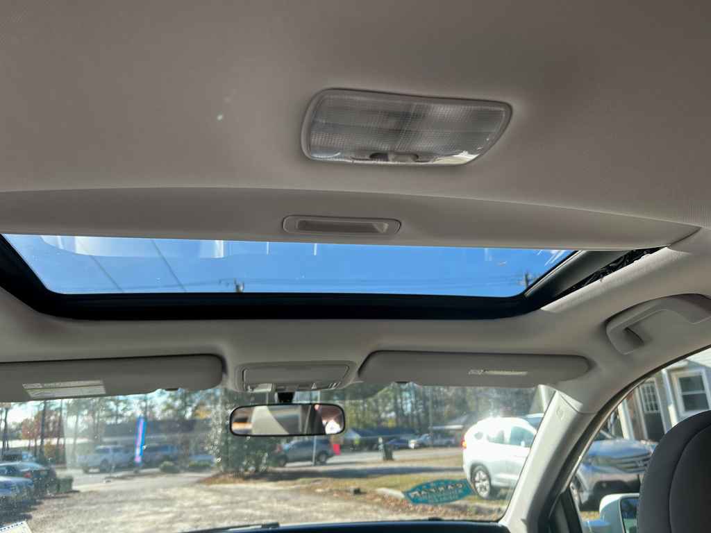 Used 2011 Honda CR-V EX-L image 12