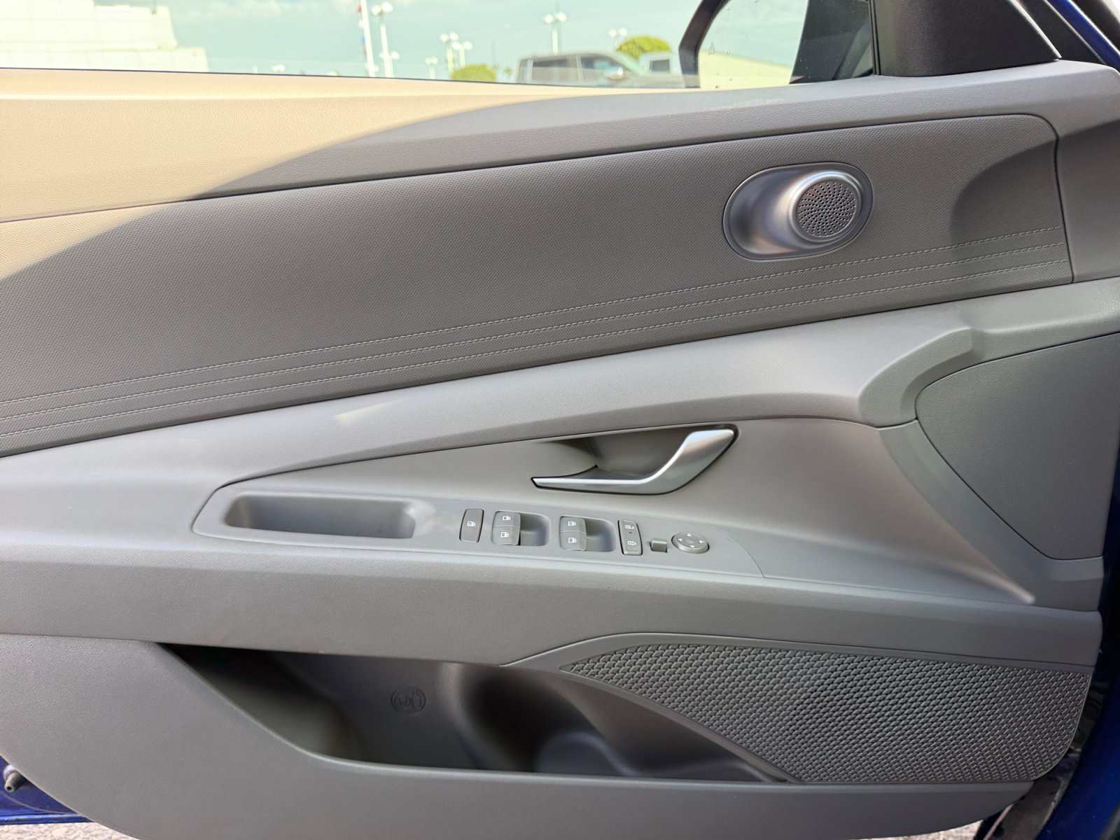 Used 2024 Hyundai Elantra SEL FWD image 13