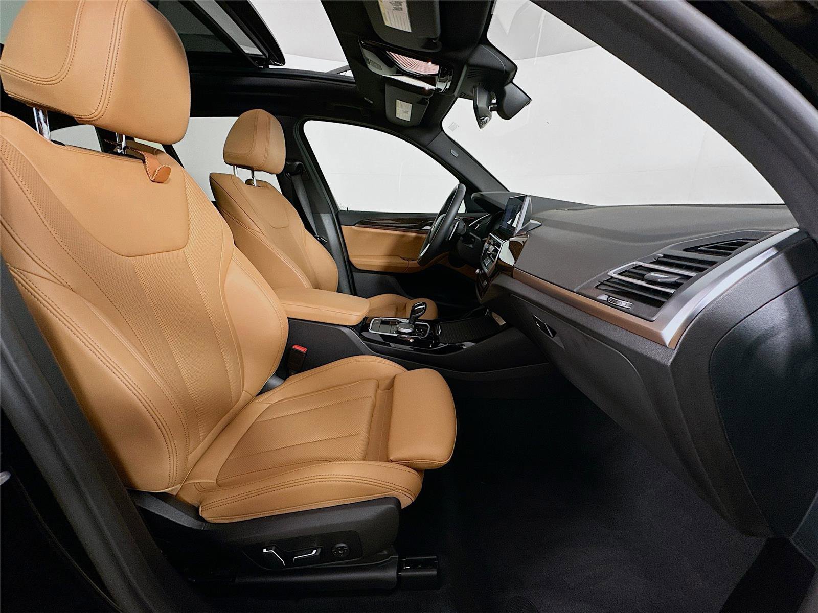 Certified 2024 BMW X3 xDrive30i w/ Convenience Package image 29