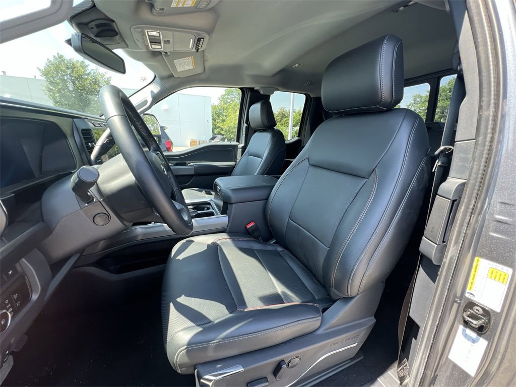 Used 2024 Ford F350 Lariat w/ Sport Appearance Package image 19