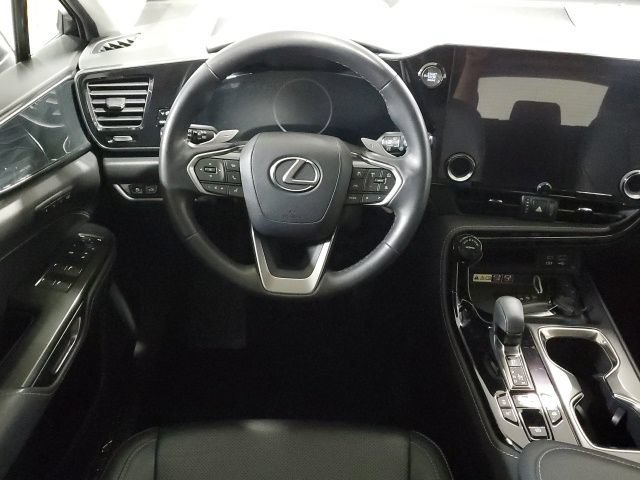 Used 2022 Lexus NX 350 AWD image 16