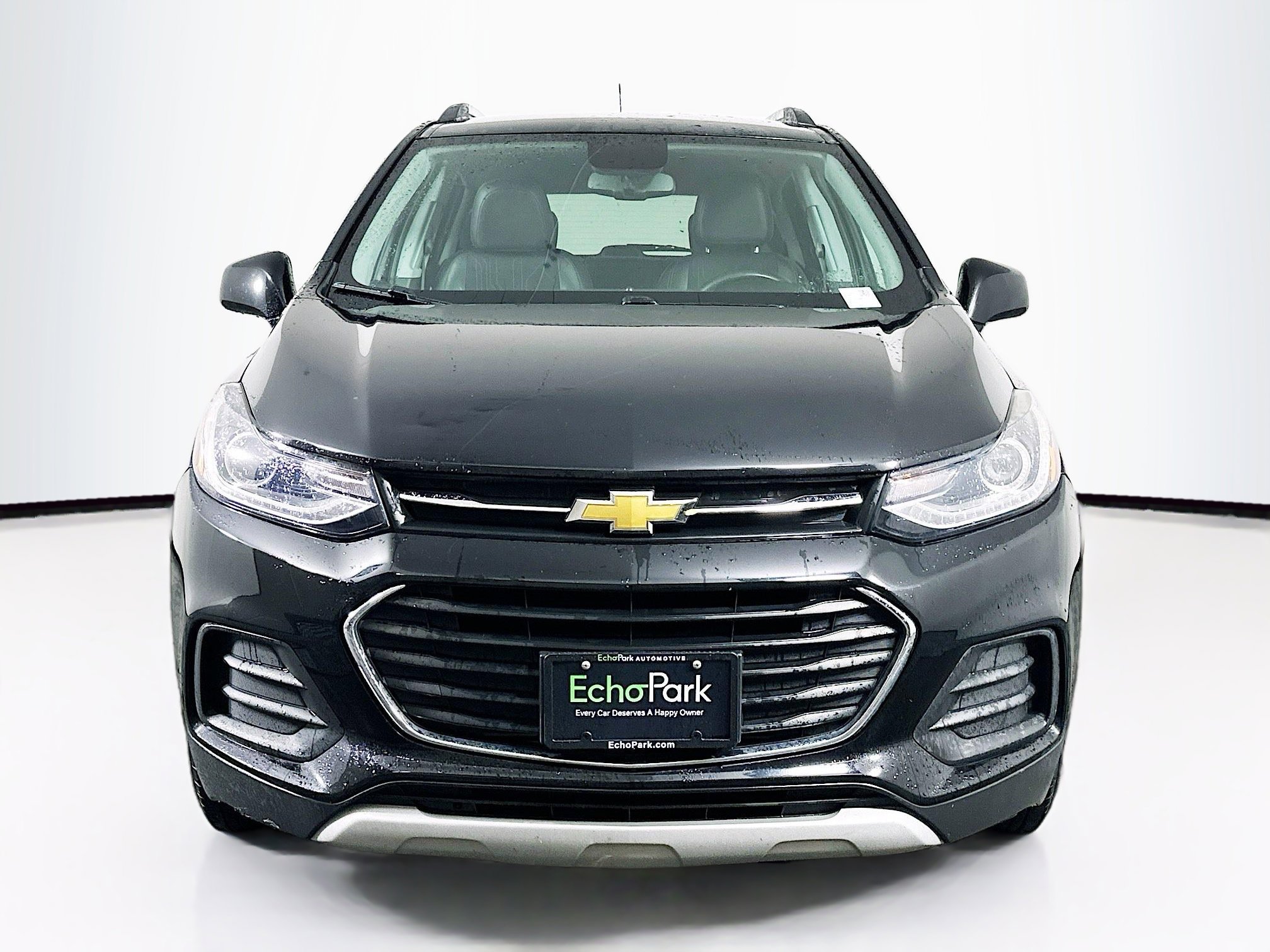 Used 2020 Chevrolet Trax LT w/ Driver Confidence Package image 2