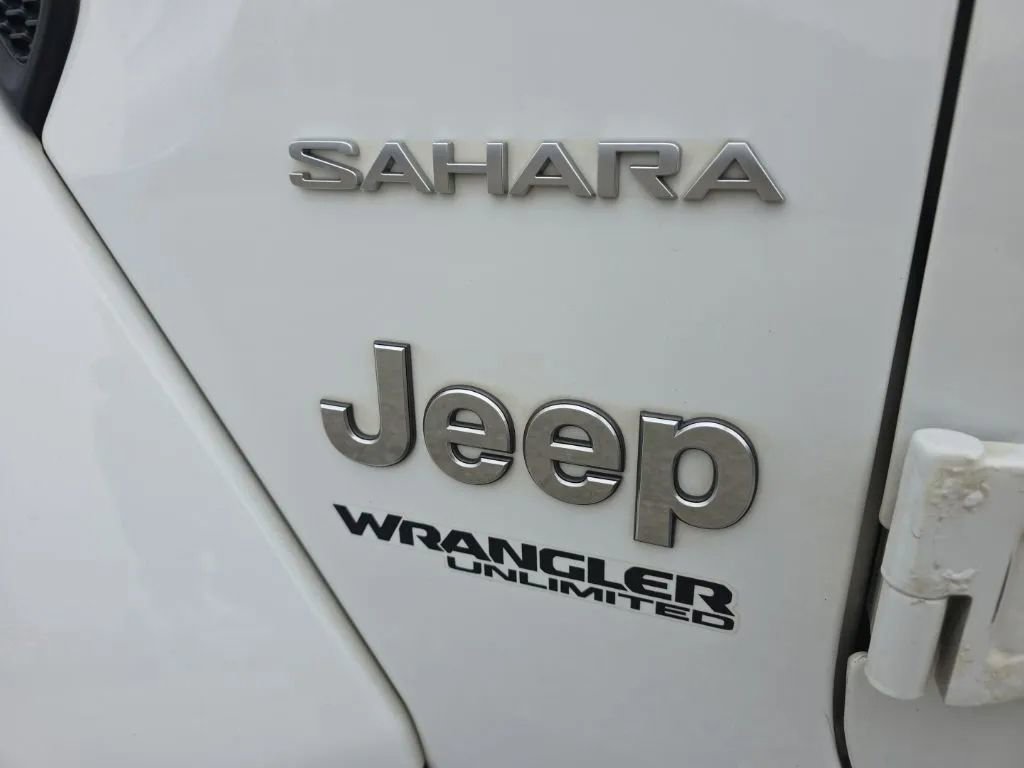 Used 2019 Jeep Wrangler Unlimited Sahara image 9