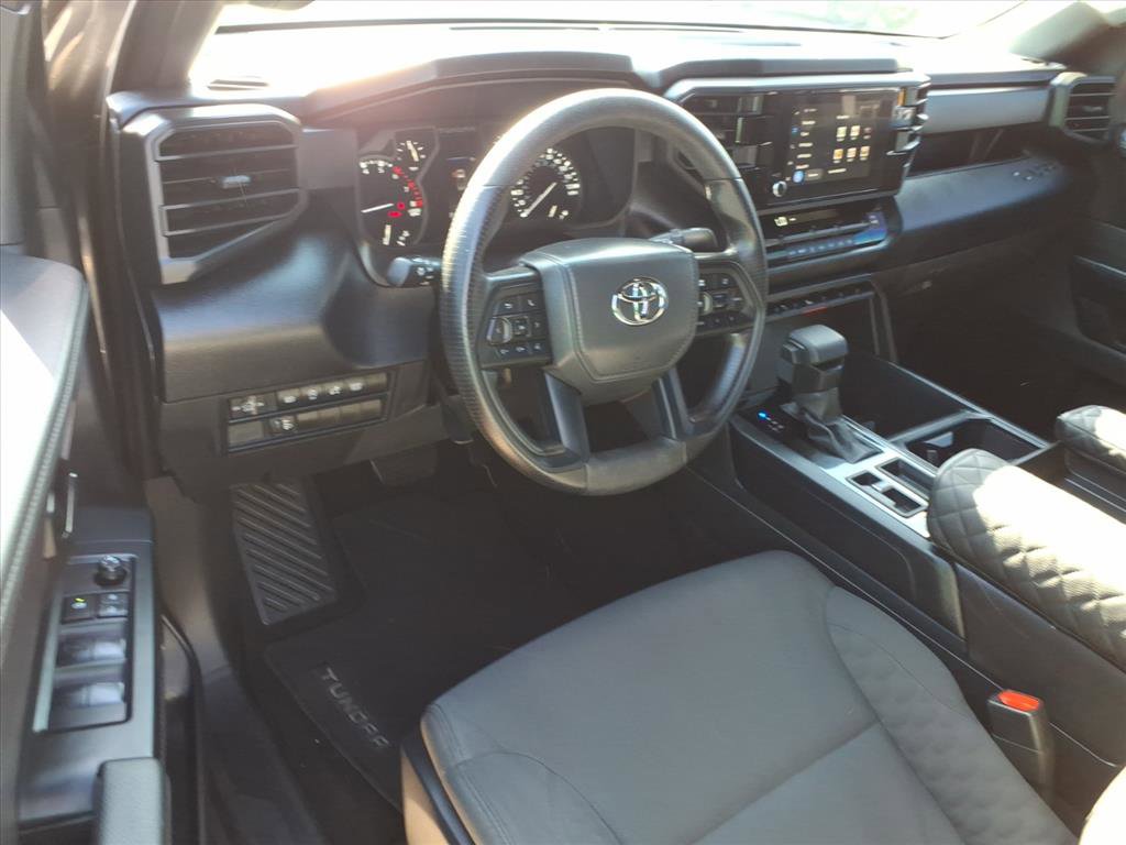 Used 2025 Toyota Tundra SR w/ SR Tow Package AWD/4WD image 18