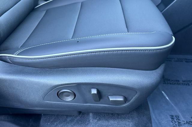Used 2025 Buick Enclave Preferred FWD image 24