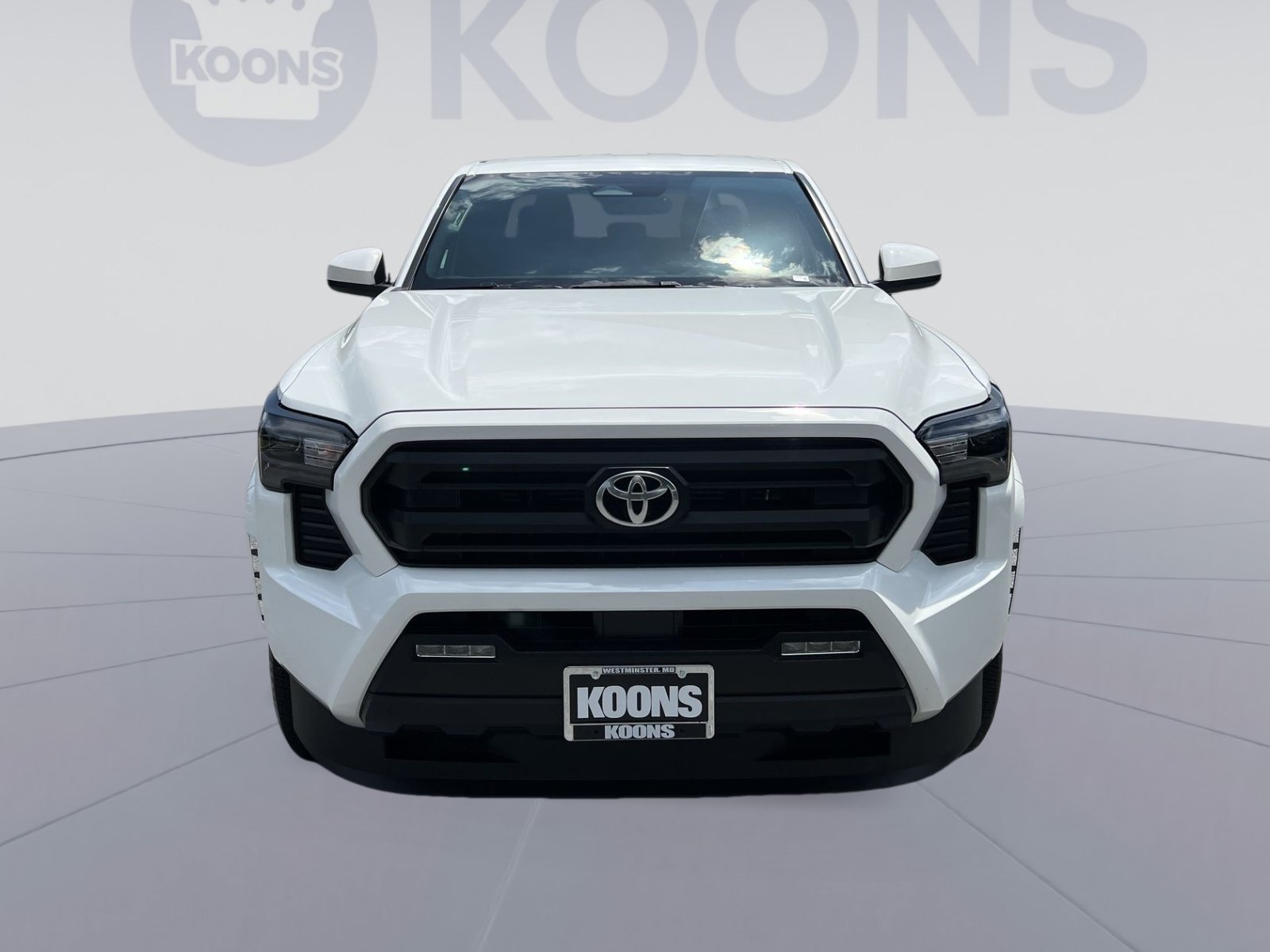 Used 2025 Toyota Tacoma SR5 AWD/4WD image 11