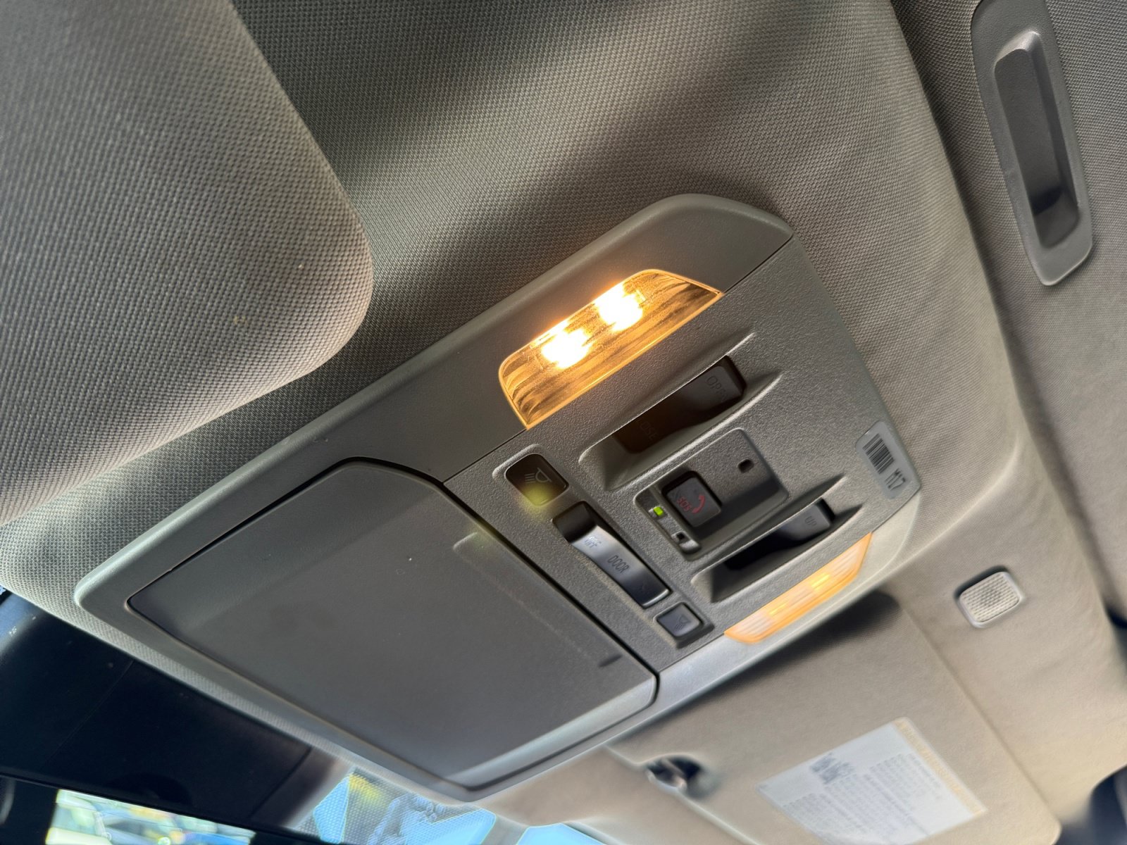 Used 2024 Toyota Highlander XLE FWD image 21