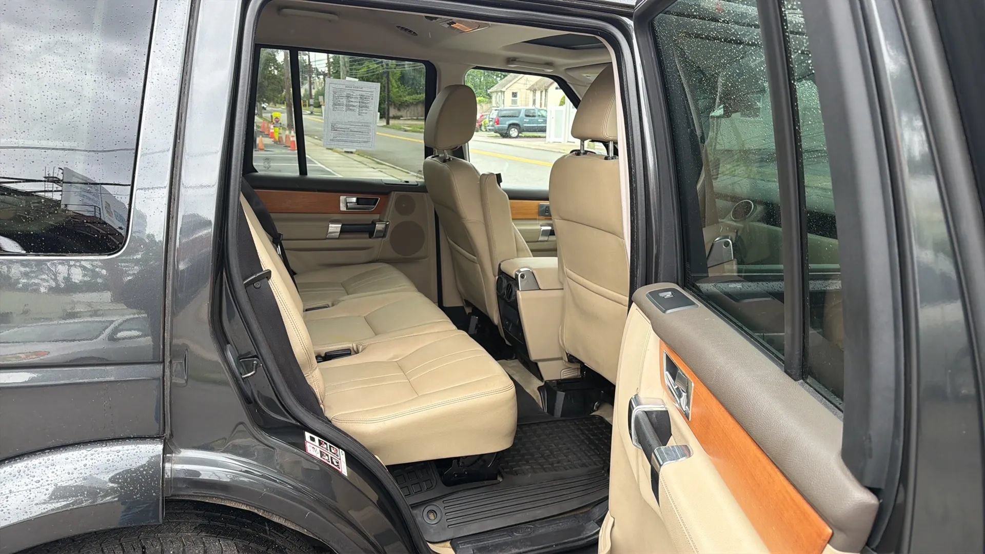 Used 2013 Land Rover LR4 HSE AWD/4WD image 26