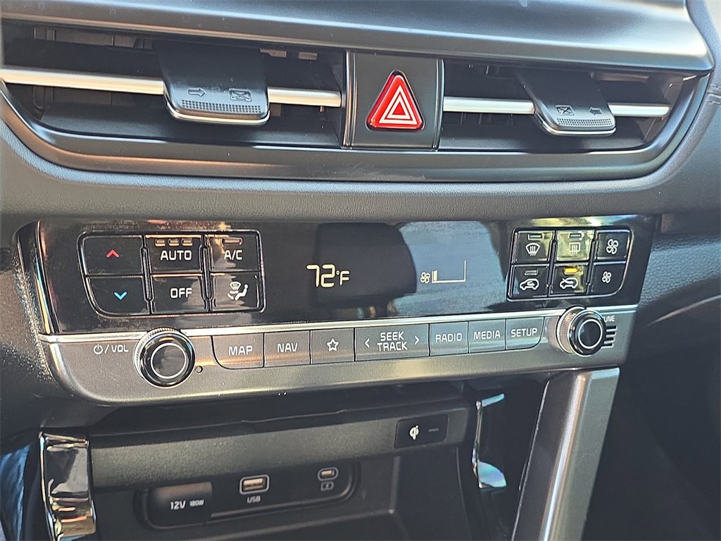 Certified 2025 Kia Seltos EX w/ EX Sunroof Package image 27