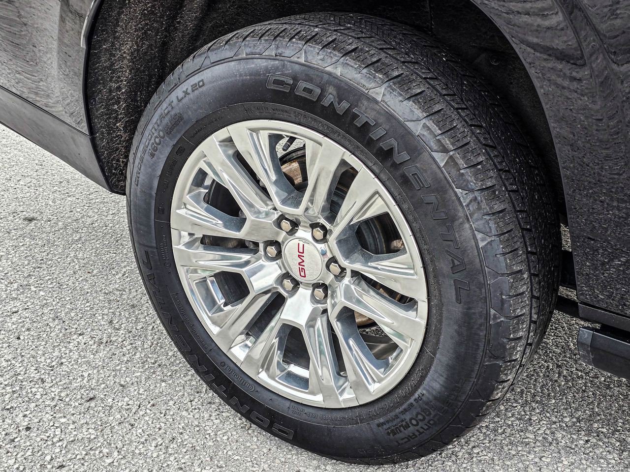 Certified 2025 GMC Yukon XL Denali w/ Sun & Power Step Package AWD/4WD image 11