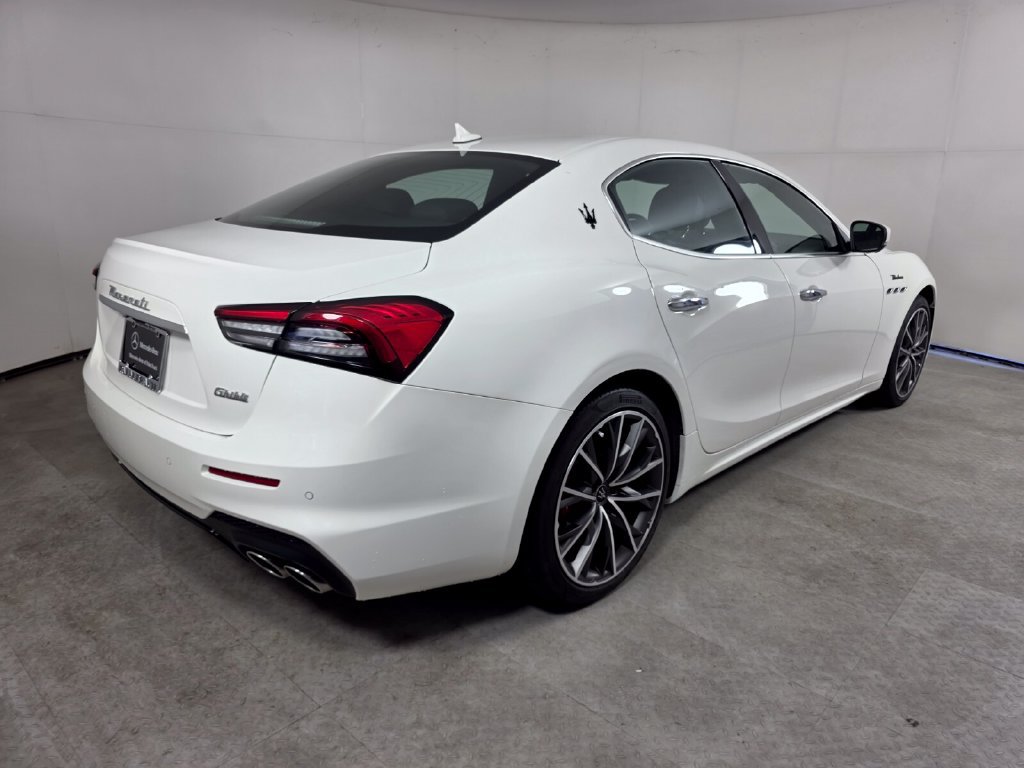 Used 2023 Maserati Ghibli Modena RWD image 4