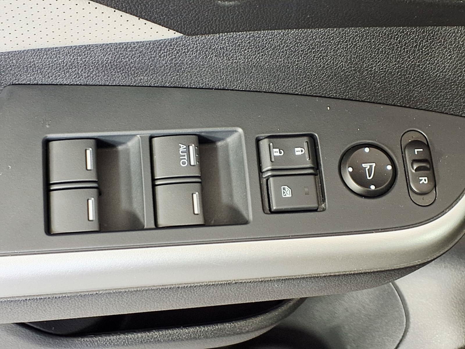 Used 2015 Honda CR-V EX-L image 16