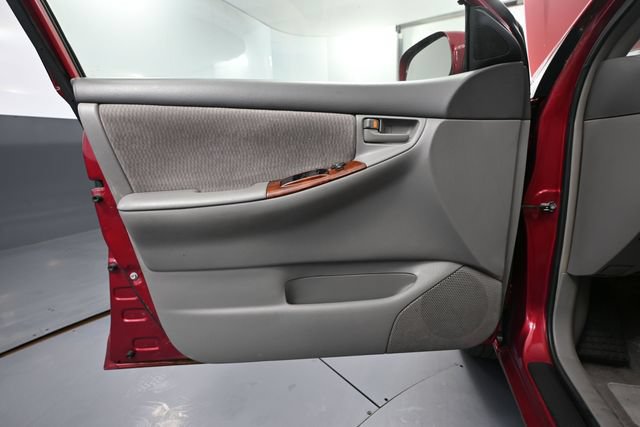 Used 2007 Toyota Corolla LE FWD image 13