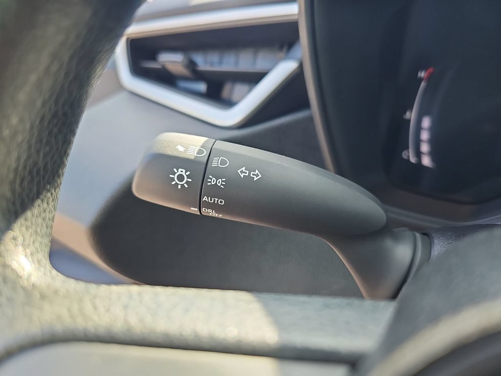 Used 2026 Toyota Corolla LE FWD image 35