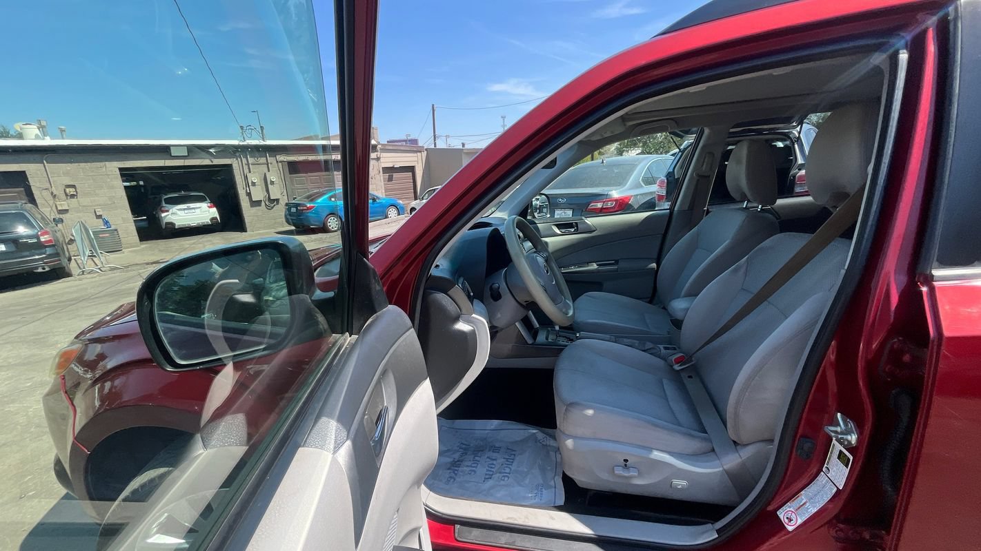 Used 2012 Subaru Forester 2.5X Premium w/ Popular Pkg 2 AWD/4WD image 19