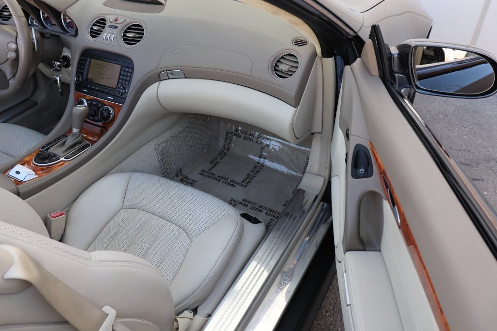 Used 2008 Mercedes-Benz SL 55 AMG image 35