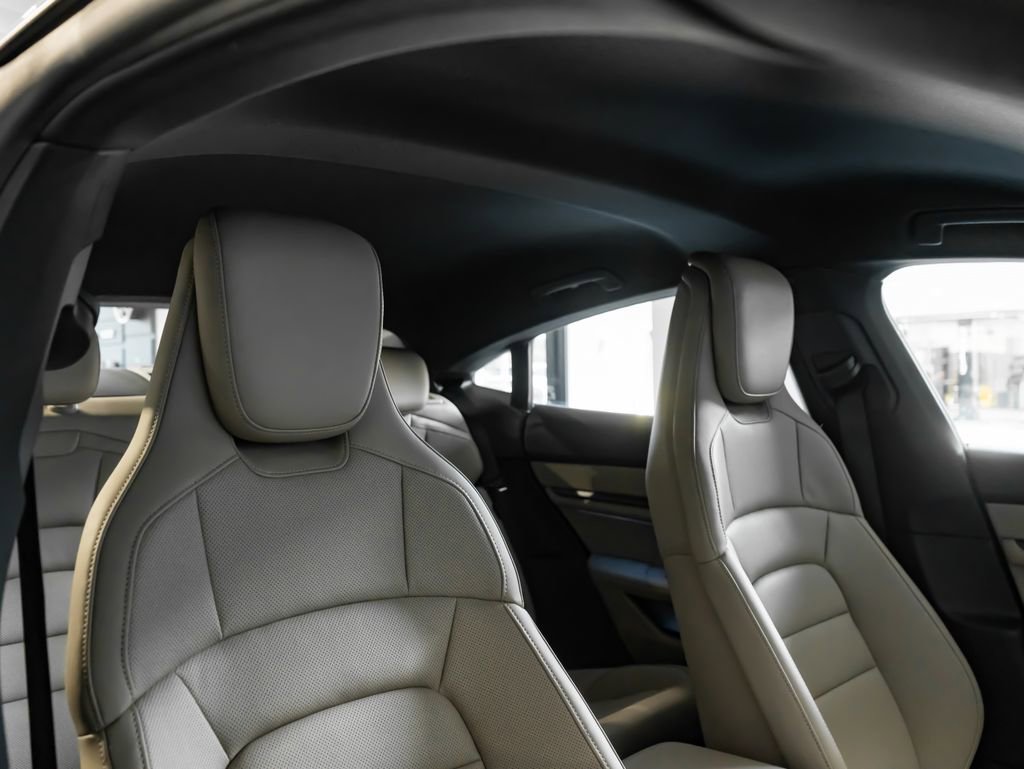 New 2026 Porsche Taycan image 29