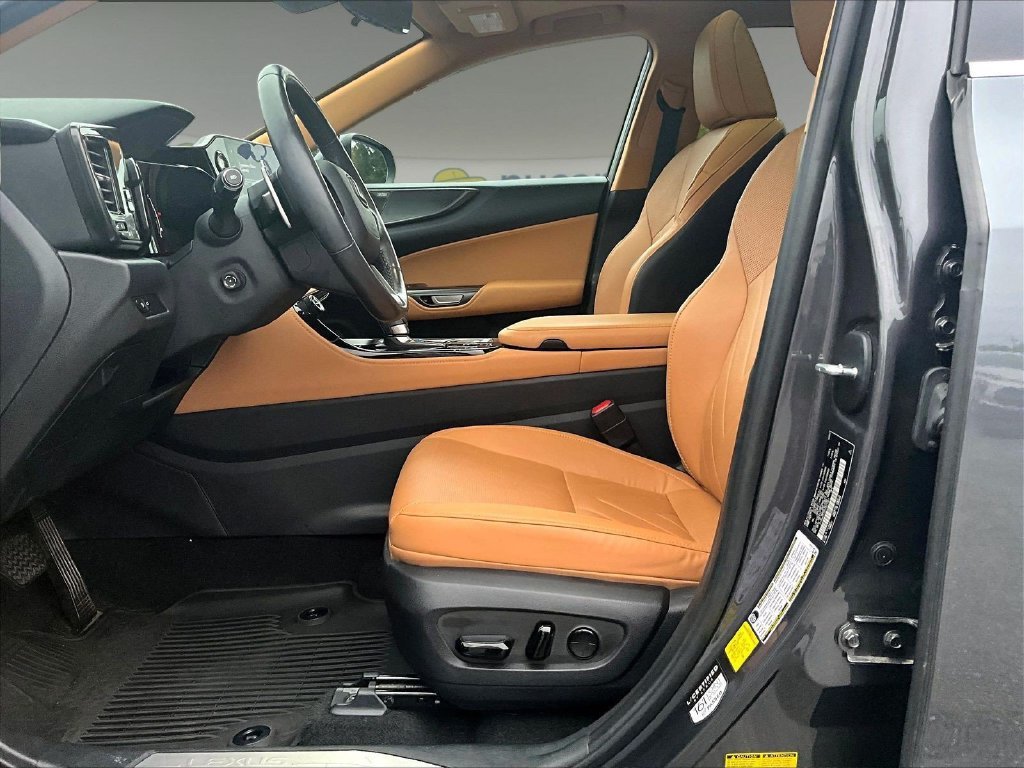 Used 2023 Lexus NX 350 AWD w/ Vision Package image 8