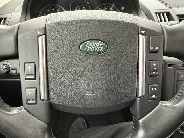Used 2011 Land Rover LR2 HSE image 20