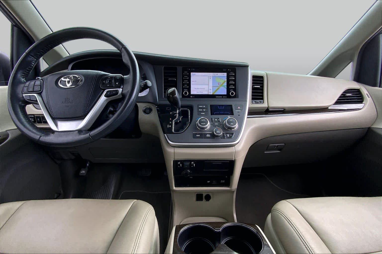 Used 2020 Toyota Sienna XLE Premium FWD image 15