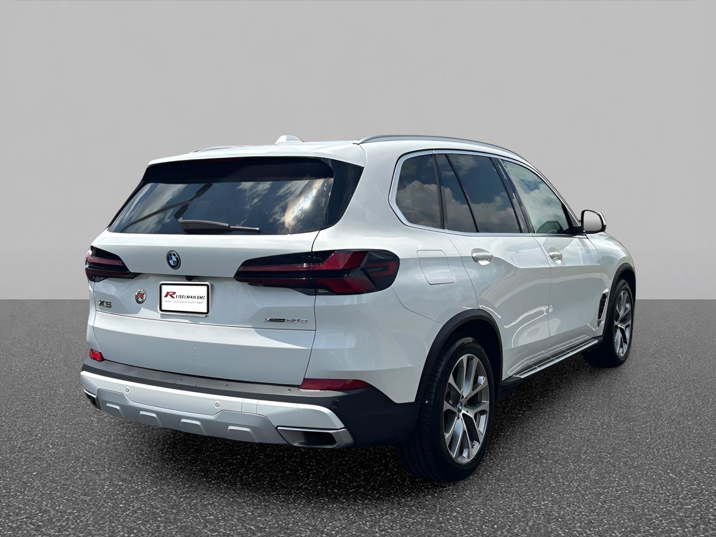 Used 2025 BMW X5 xDrive50e AWD/4WD image 7