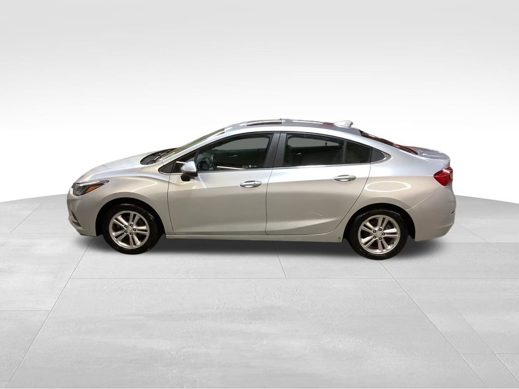 Used 2017 Chevrolet Cruze LT w/ Sun And Sound Package image 3