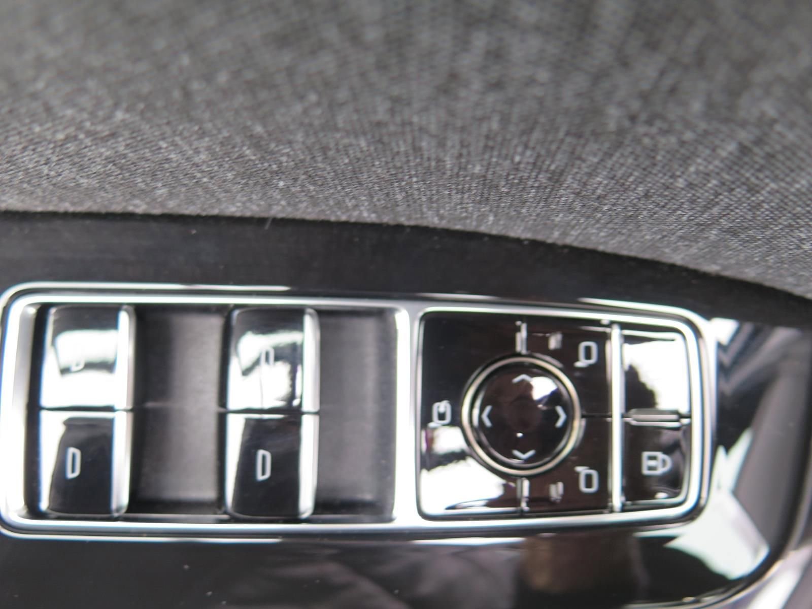 New 2026 Cadillac Escalade Platinum Luxury w/ LPO, Floor Liner Package image 12