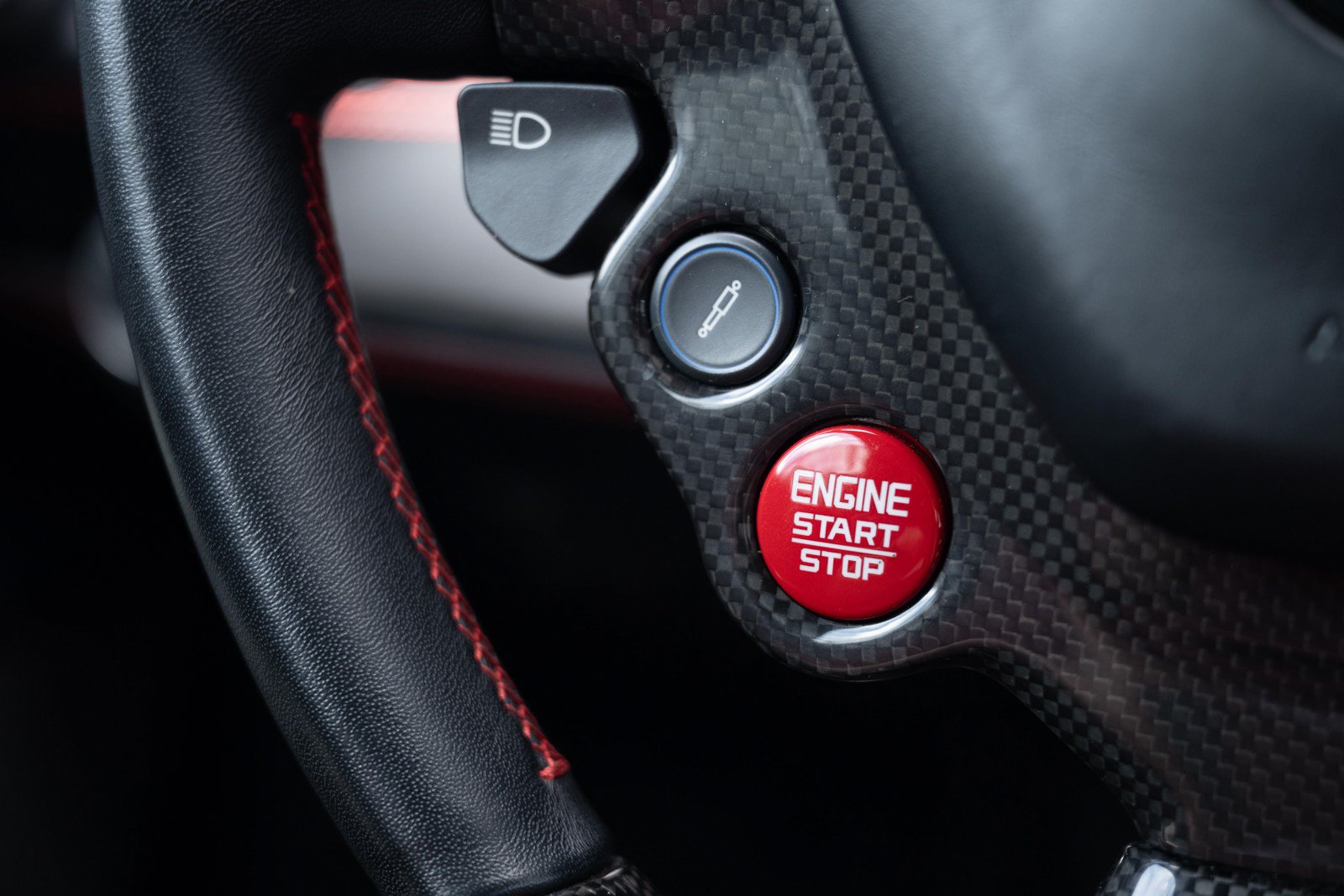 Used 2017 Ferrari 488 Spider RWD image 37