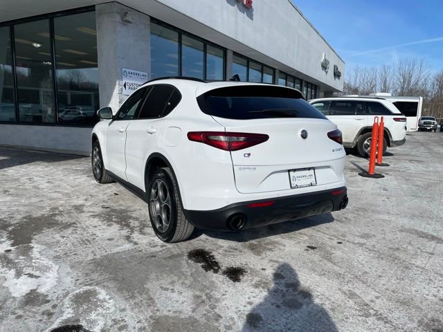 Used 2022 Alfa Romeo Stelvio Sprint image 7