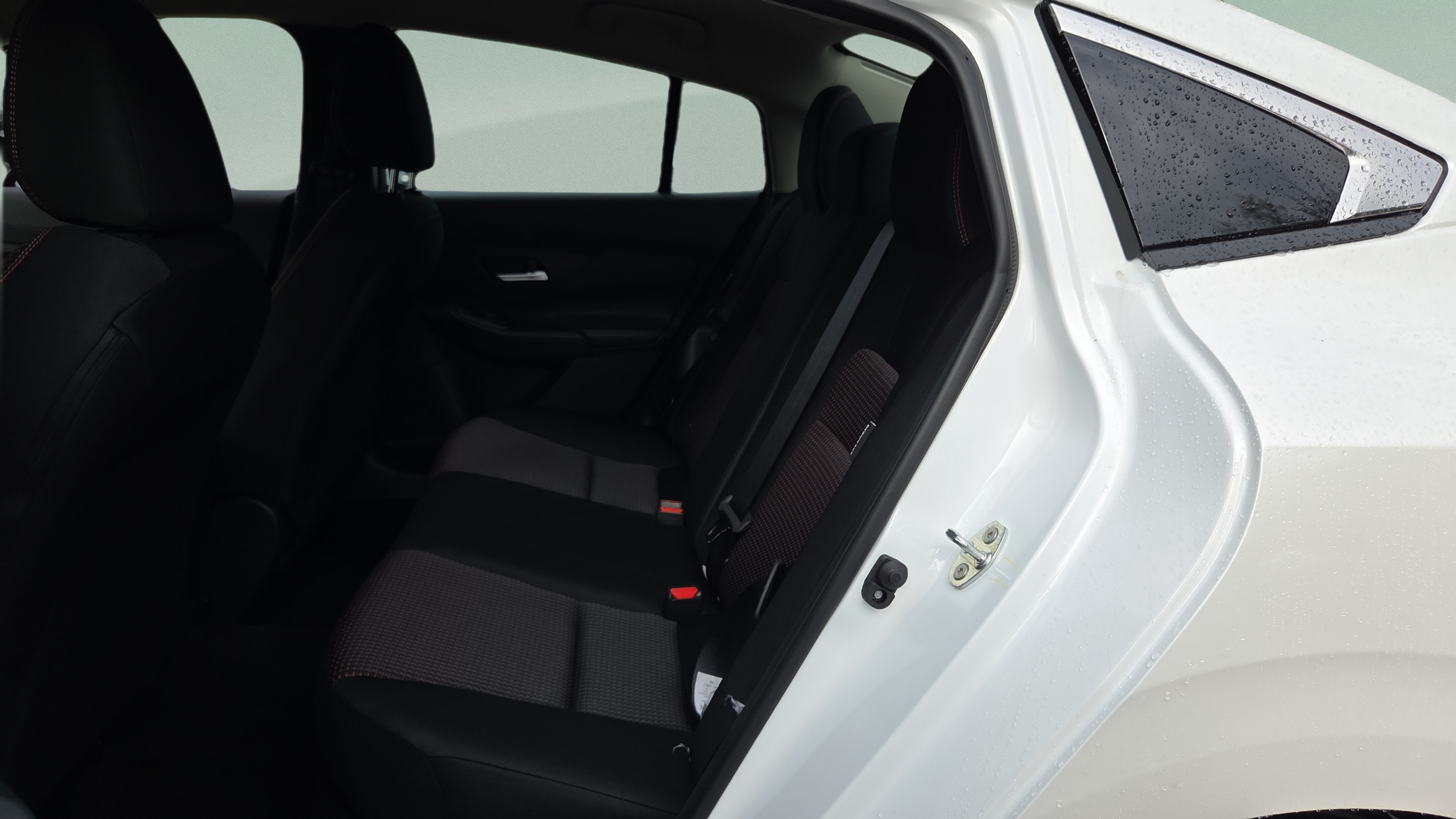 New 2027 Nissan Sentra SR w/ SR All Weather Package FWD image 10