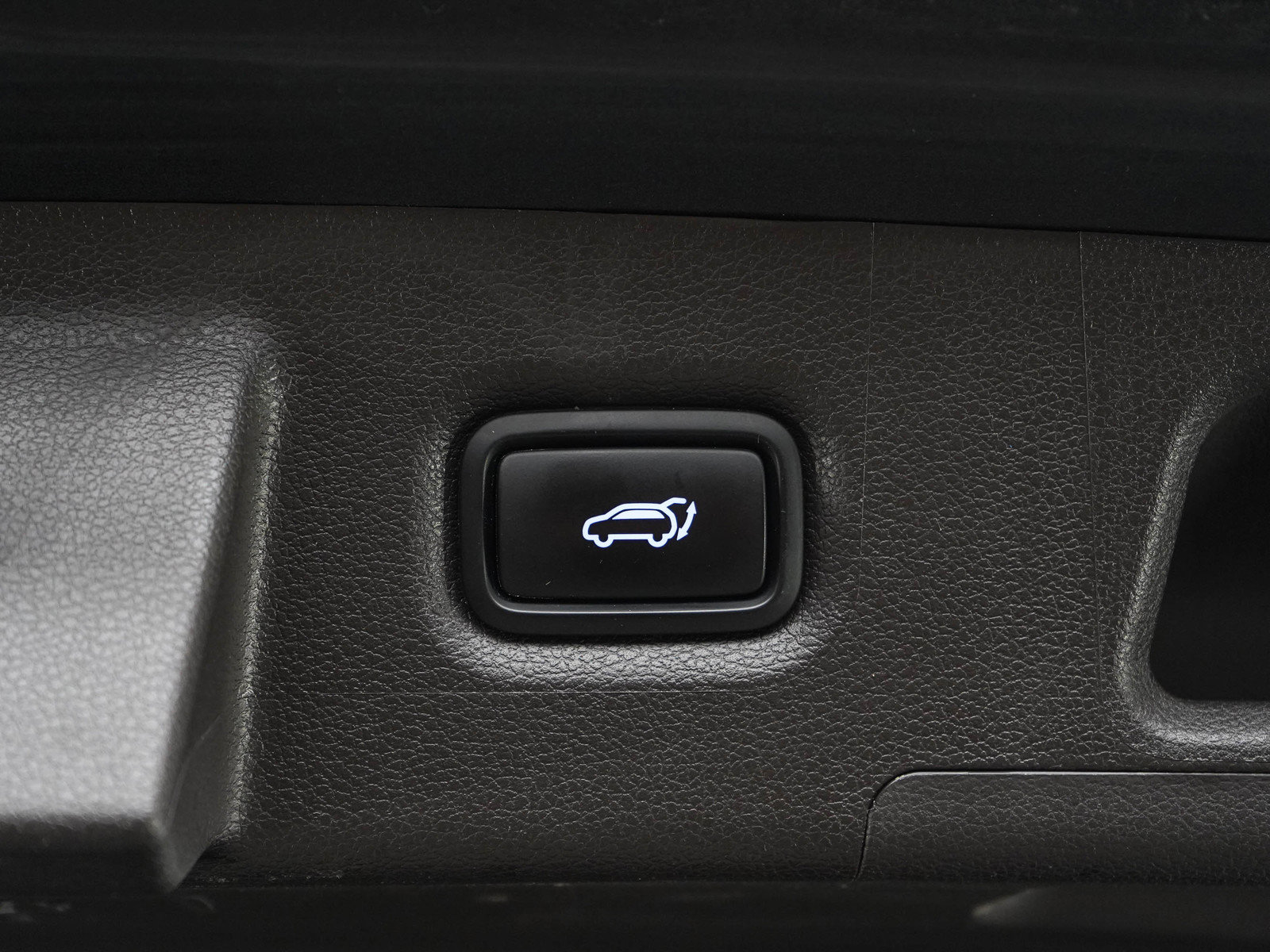 Used 2020 Hyundai Santa Fe Limited w/ Cargo Package AWD/4WD image 17