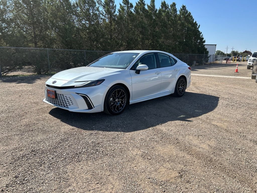 Used 2025 Toyota Camry XSE FWD image 2