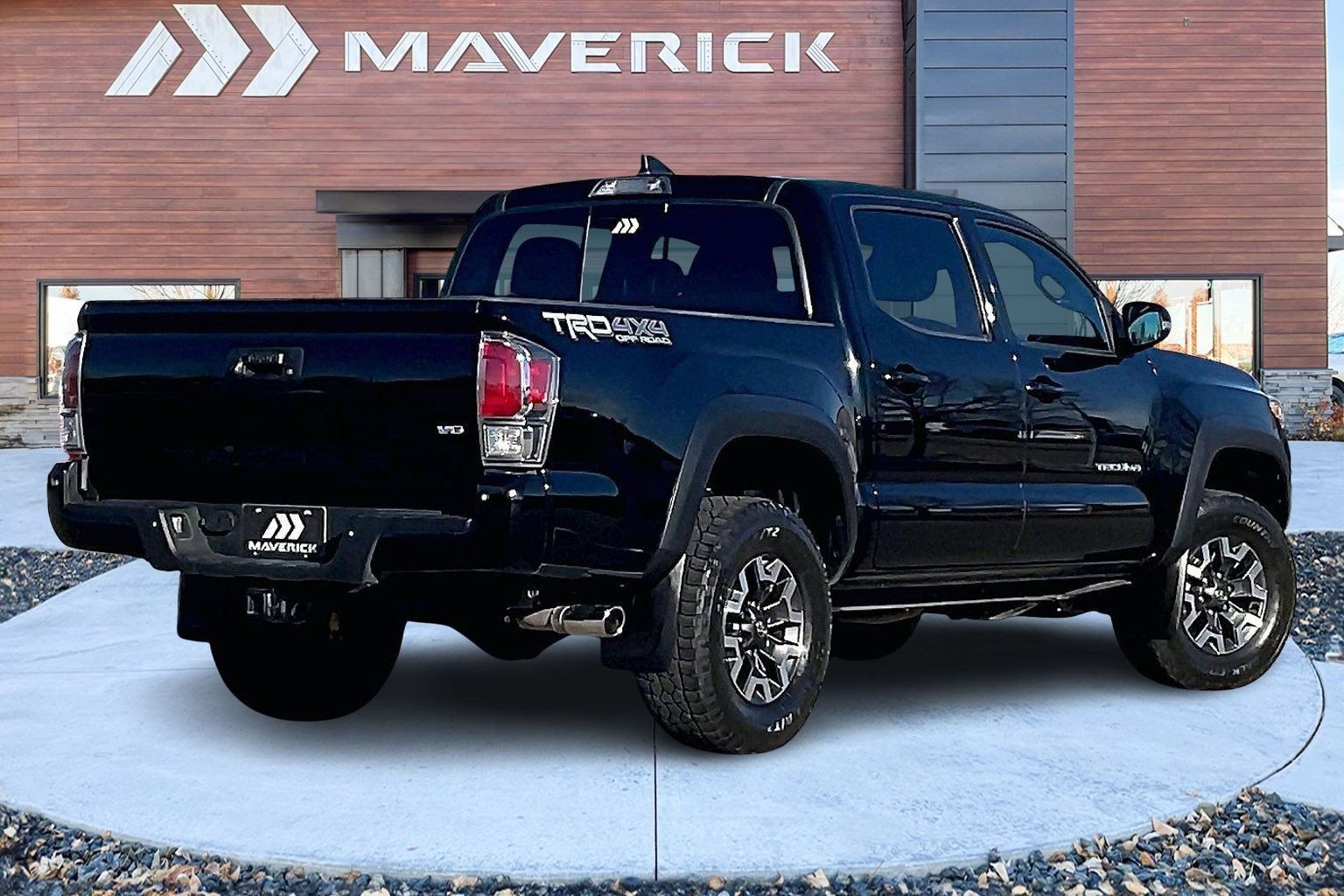 Used 2021 Toyota Tacoma TRD Off-Road w/ Technology Package image 5