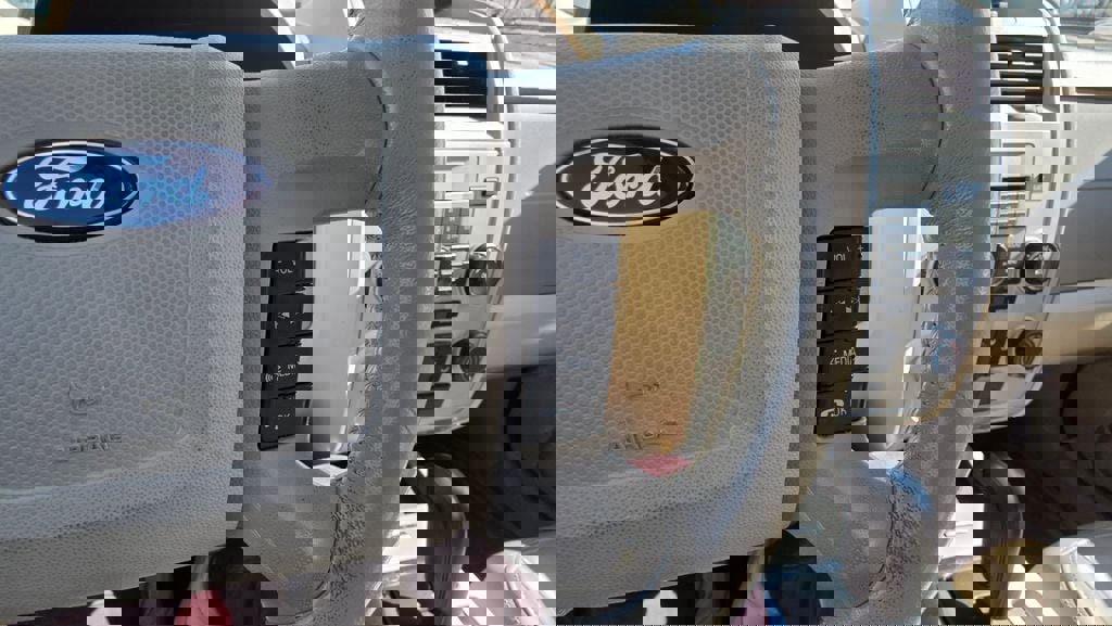 Used 2010 Ford Escape XLT image 23