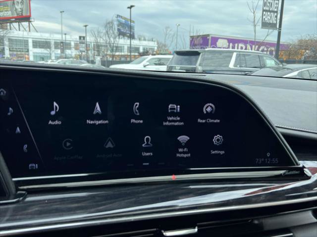 Used 2021 Cadillac Escalade Premium Luxury AWD/4WD image 28