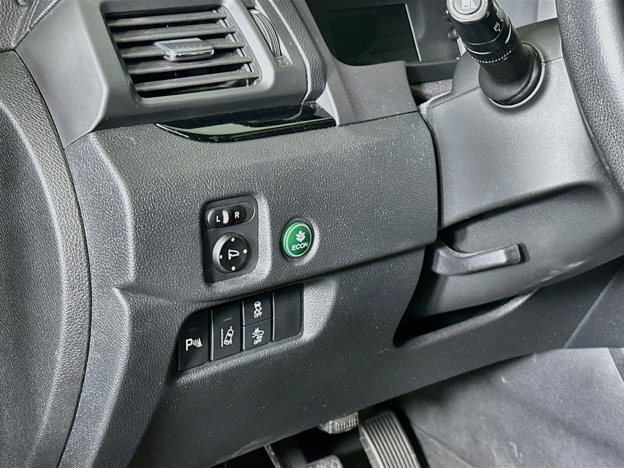 Used 2017 Honda Pilot Touring image 16