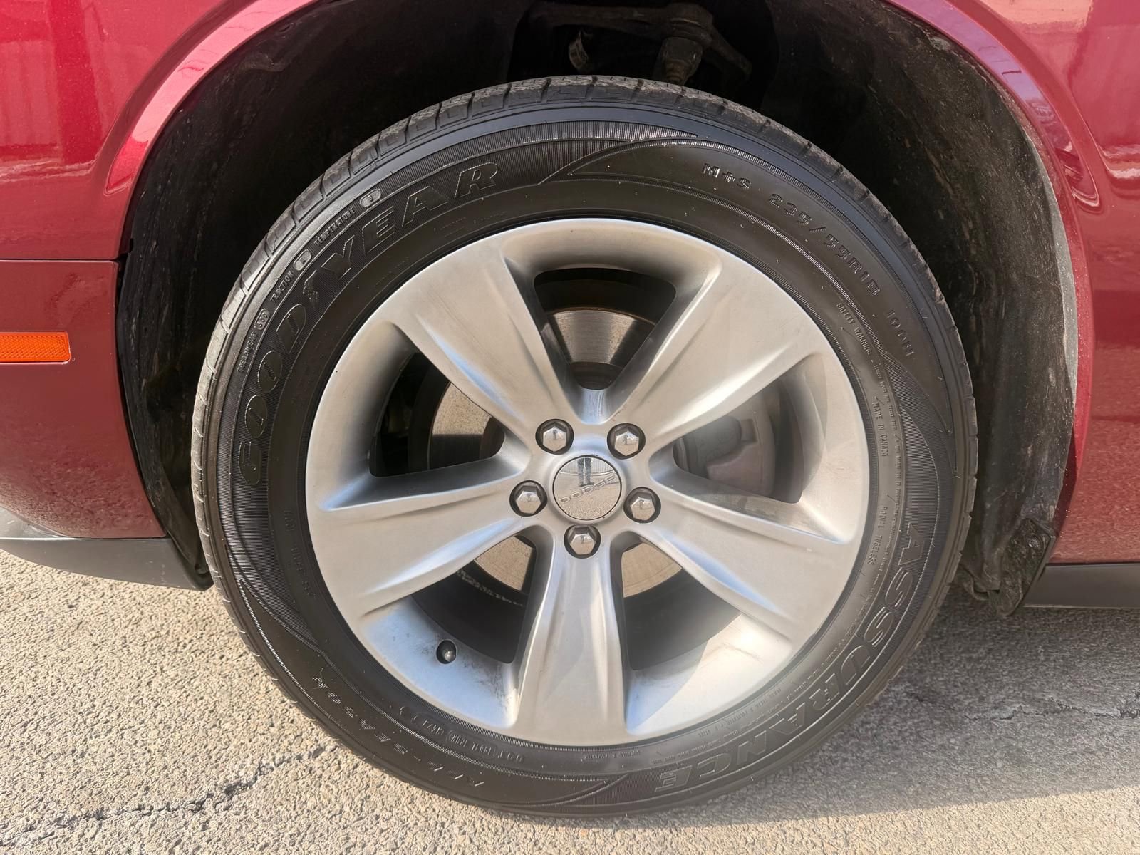 Used 2018 Dodge Challenger SXT RWD image 39