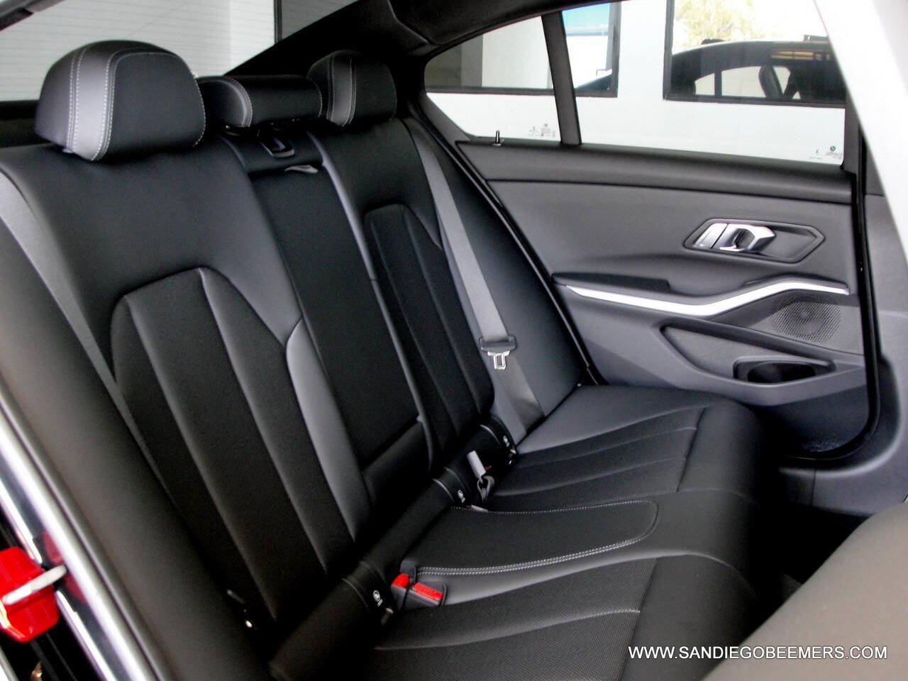 Used 2023 BMW 330i Sedan w/ M Sport Package RWD image 33