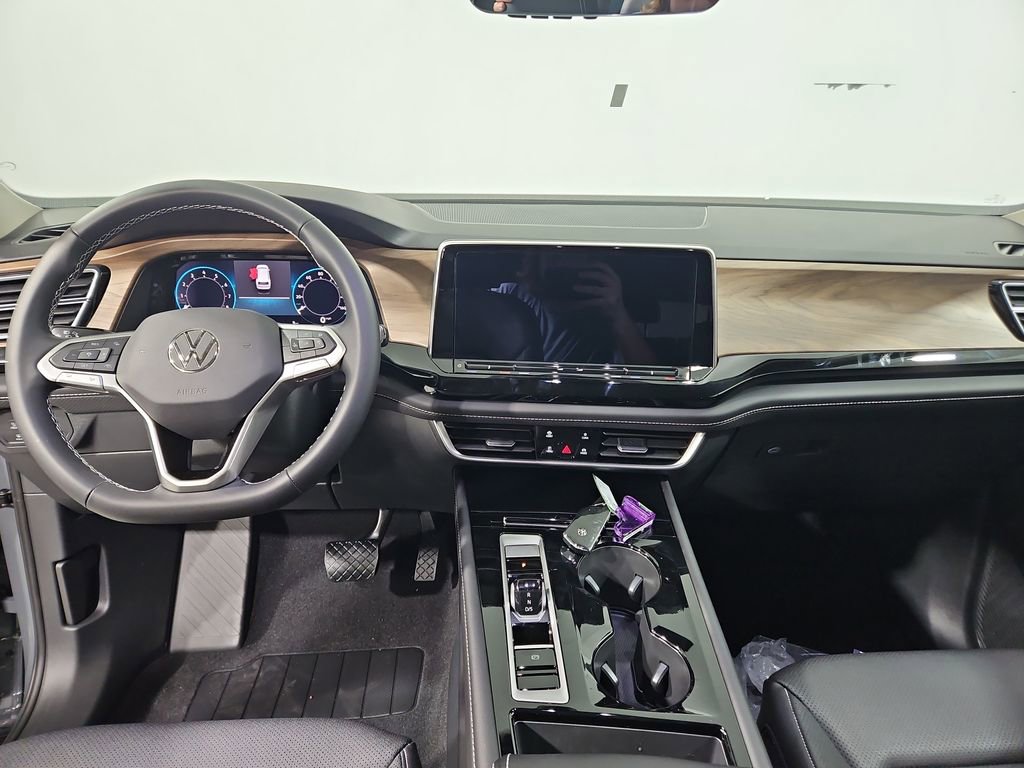 New 2026 Volkswagen Atlas SE image 12